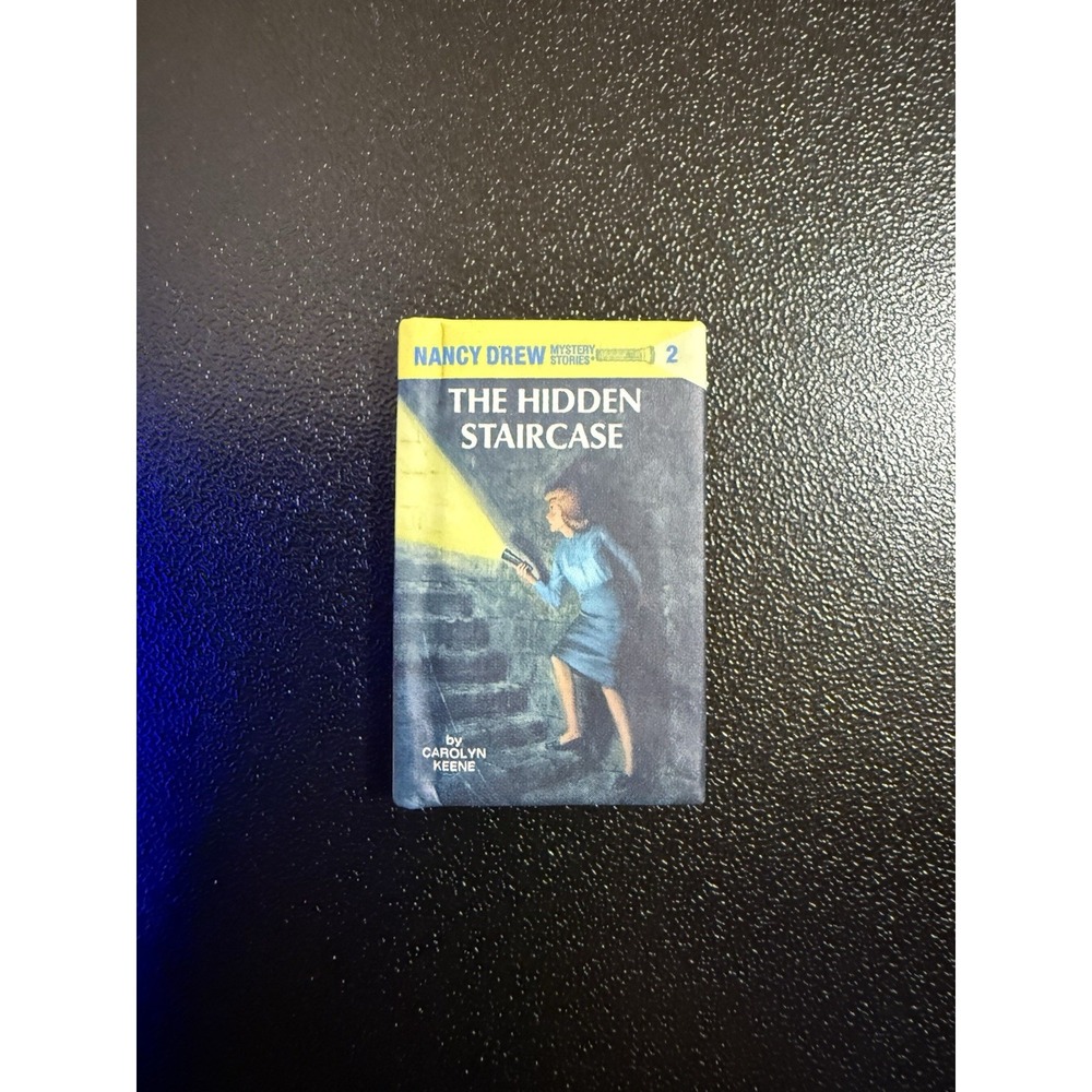 Zuru Mini Brands‎ Books Series 2 - ICONIC  - NANCY DREW THE HIDDEN STAIRCASE
